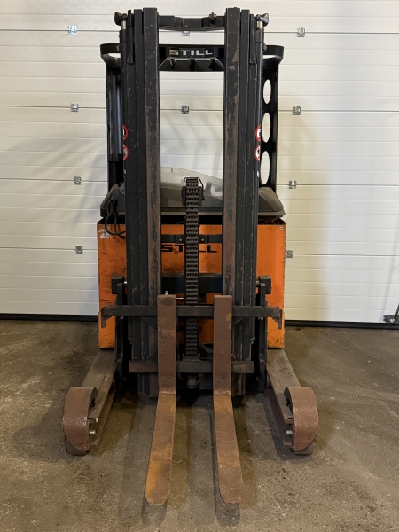 Preview: Still Schubmaststapler (B12) - weitere Infos folgen